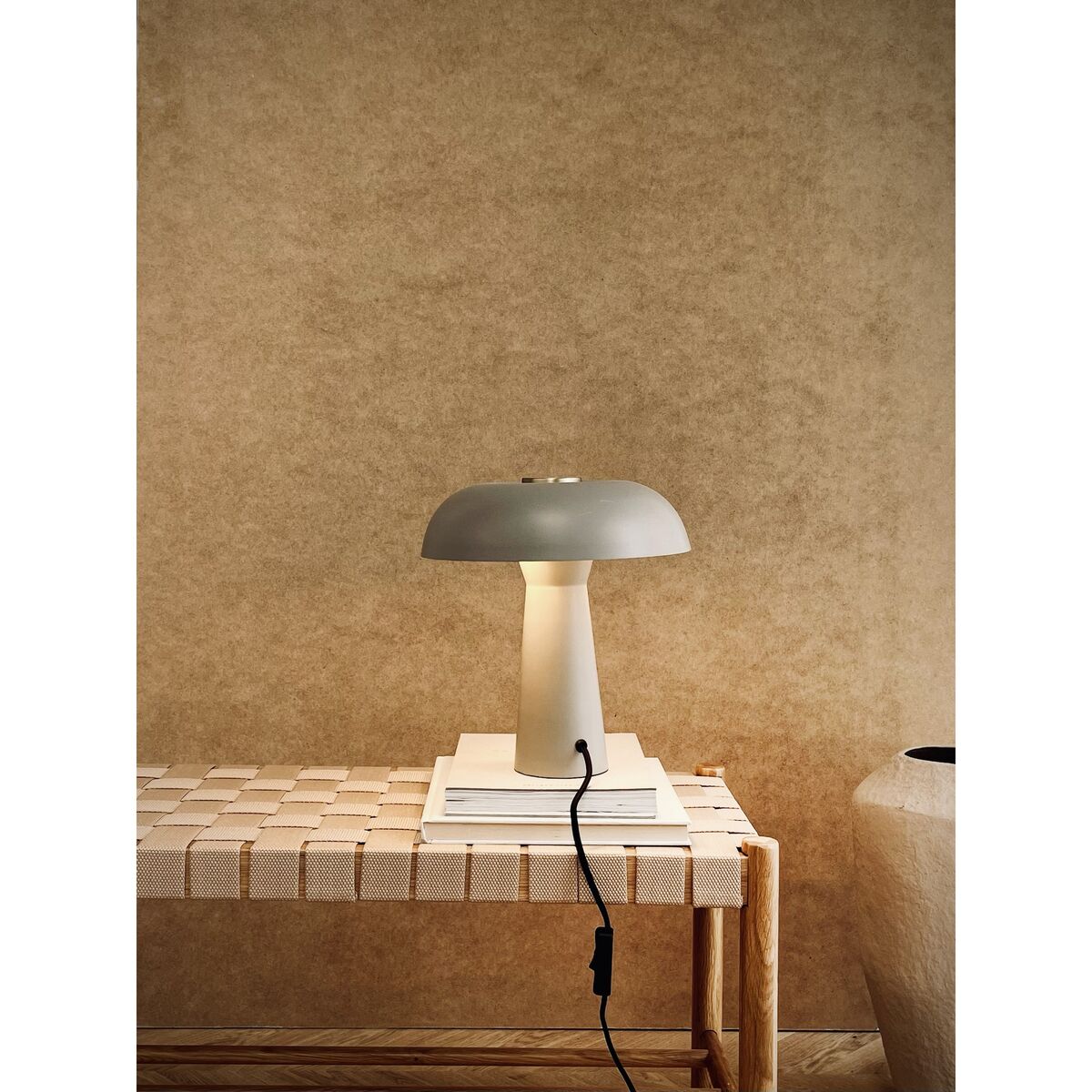 Iris Table Lamp Gray