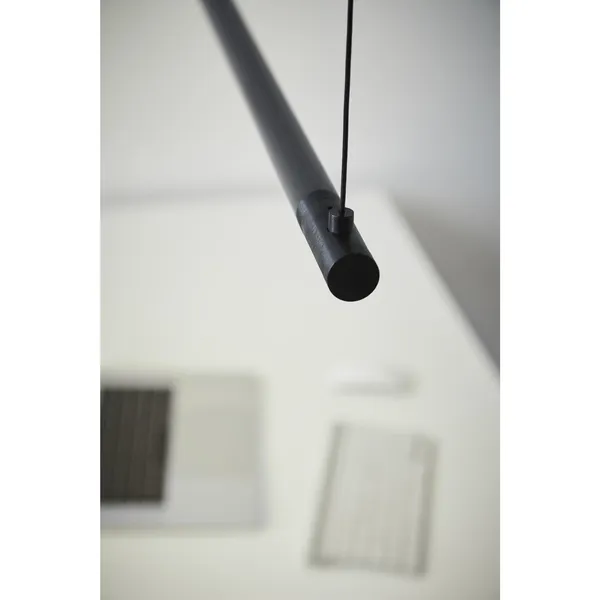 Straw Pendel 150 Sort