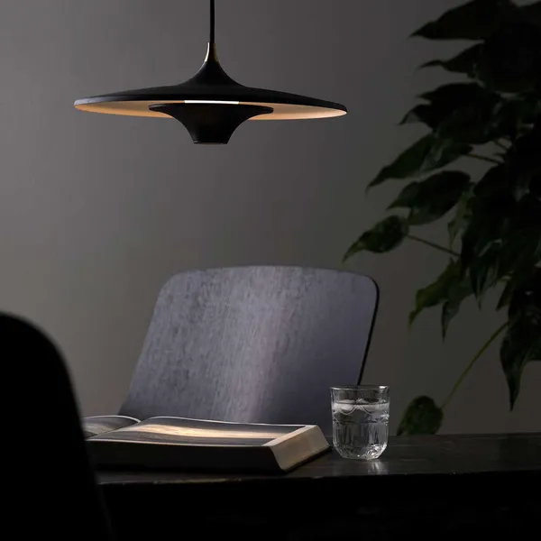 Moja 42 Pendant Black