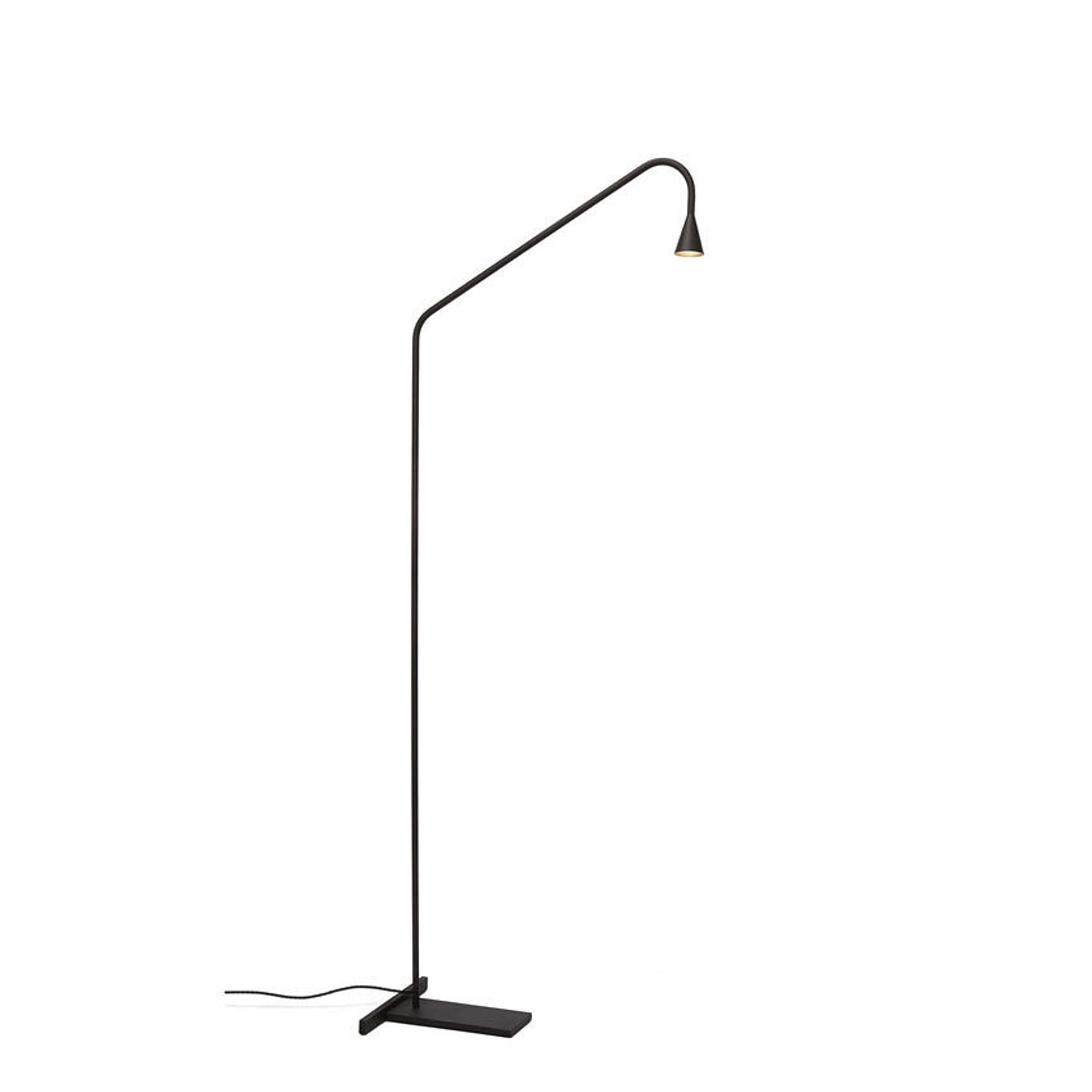 Trizo 21 Austere Golvlampa Svart