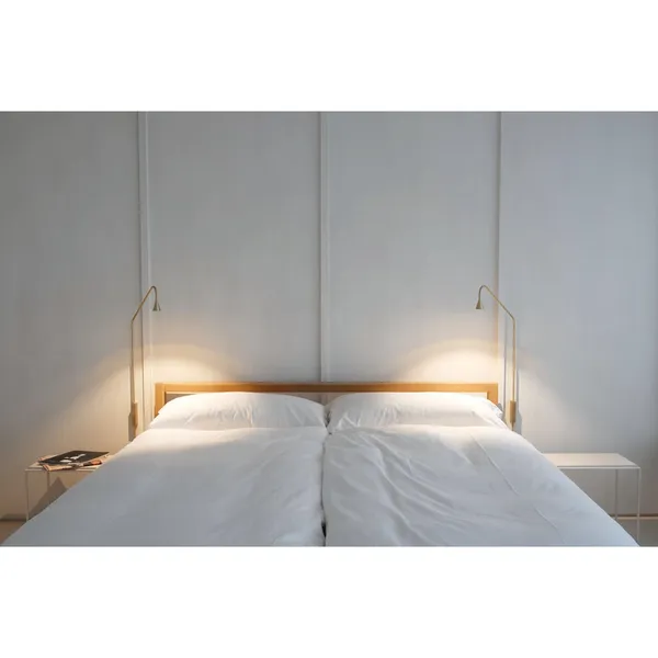 Trizo 21 Austere Wall Lamp Brass