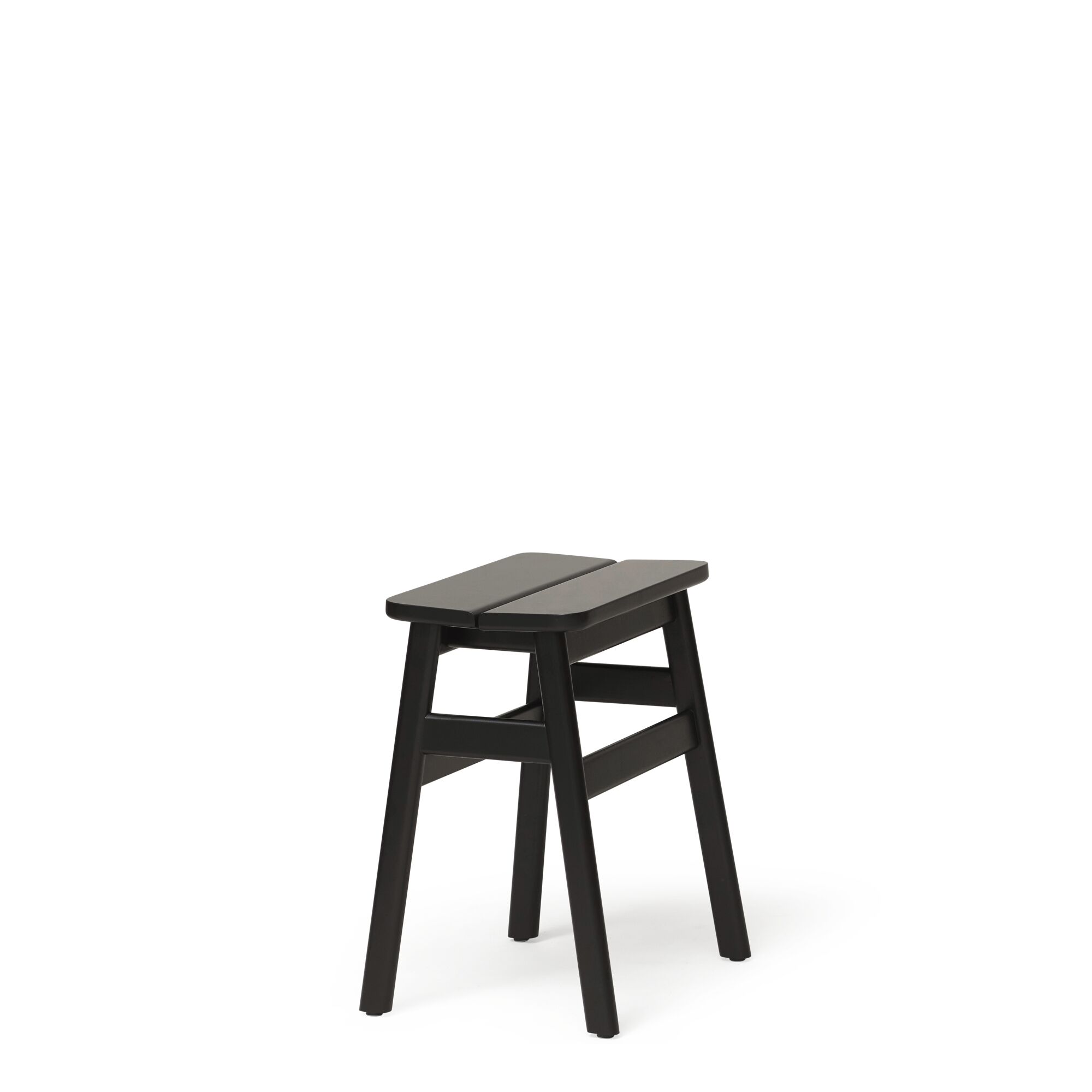 Angle Standard Skammel 45 Sortbejdset Bøg