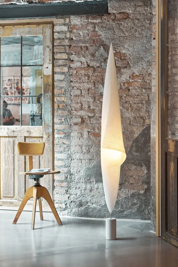 Wo-Tum-Bu 1 Stehlampe Weiß