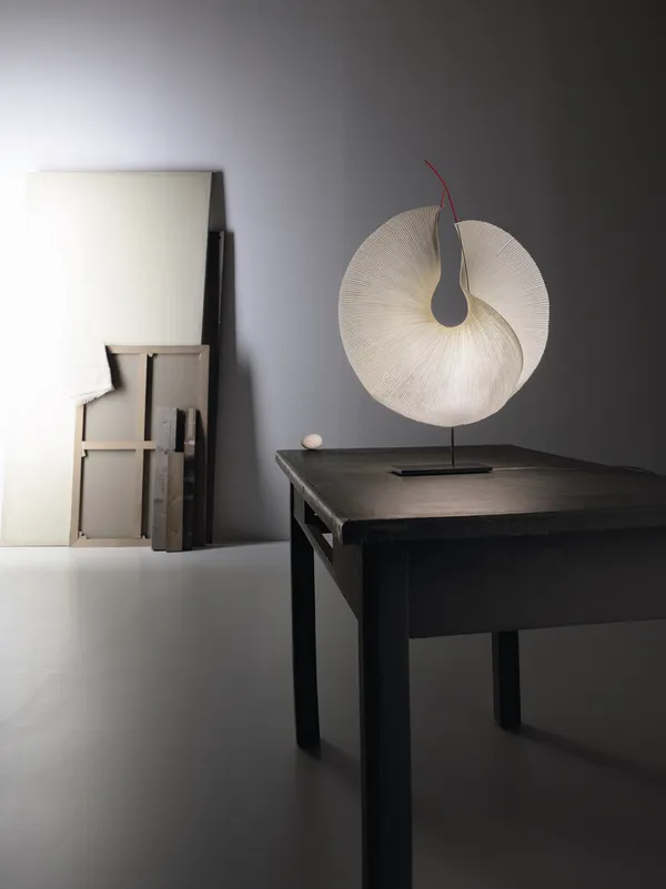 Yoruba Rose Table Lamp White