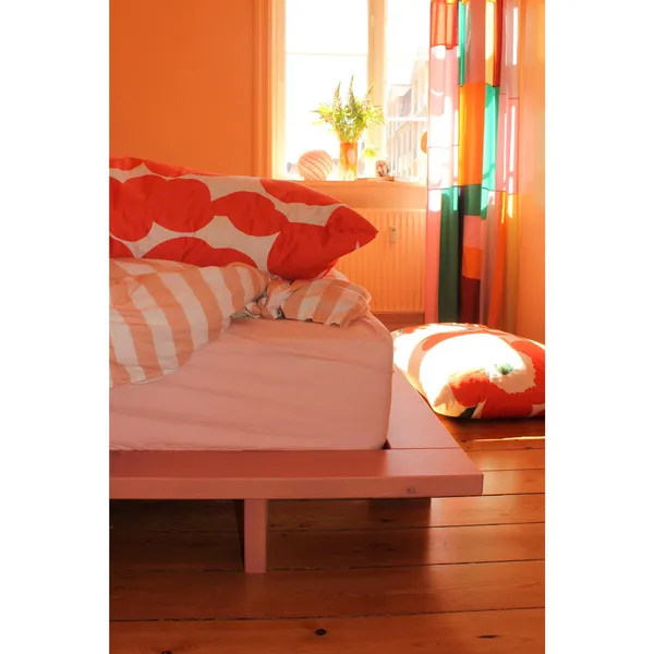 Japan Bedframe 140x200 Roze Hemel