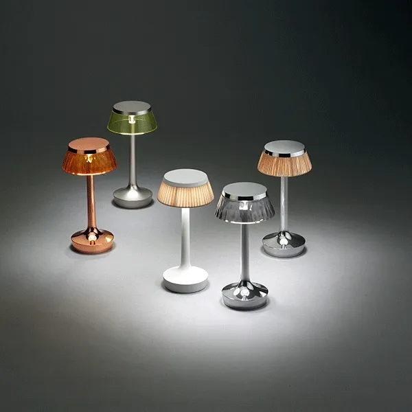 Bon Jour Unplugged Bordlampe Hvit med Skjerm