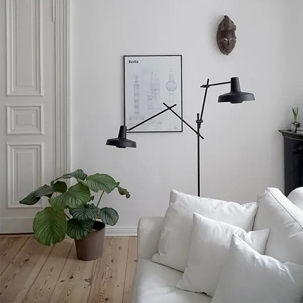 Arigato Double Stehlampe Schwarz