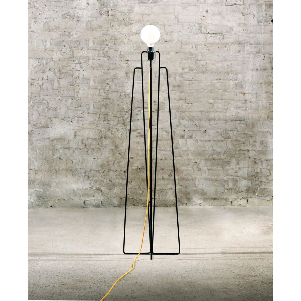 Model 3 Floor Lamp White/ White