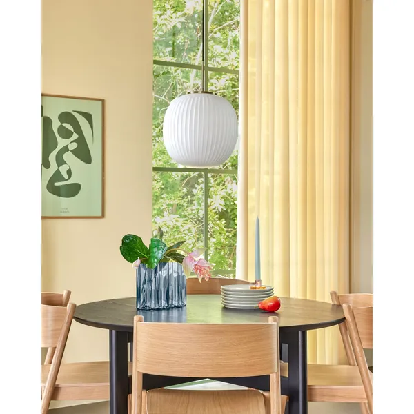 Umber Vase Blue
