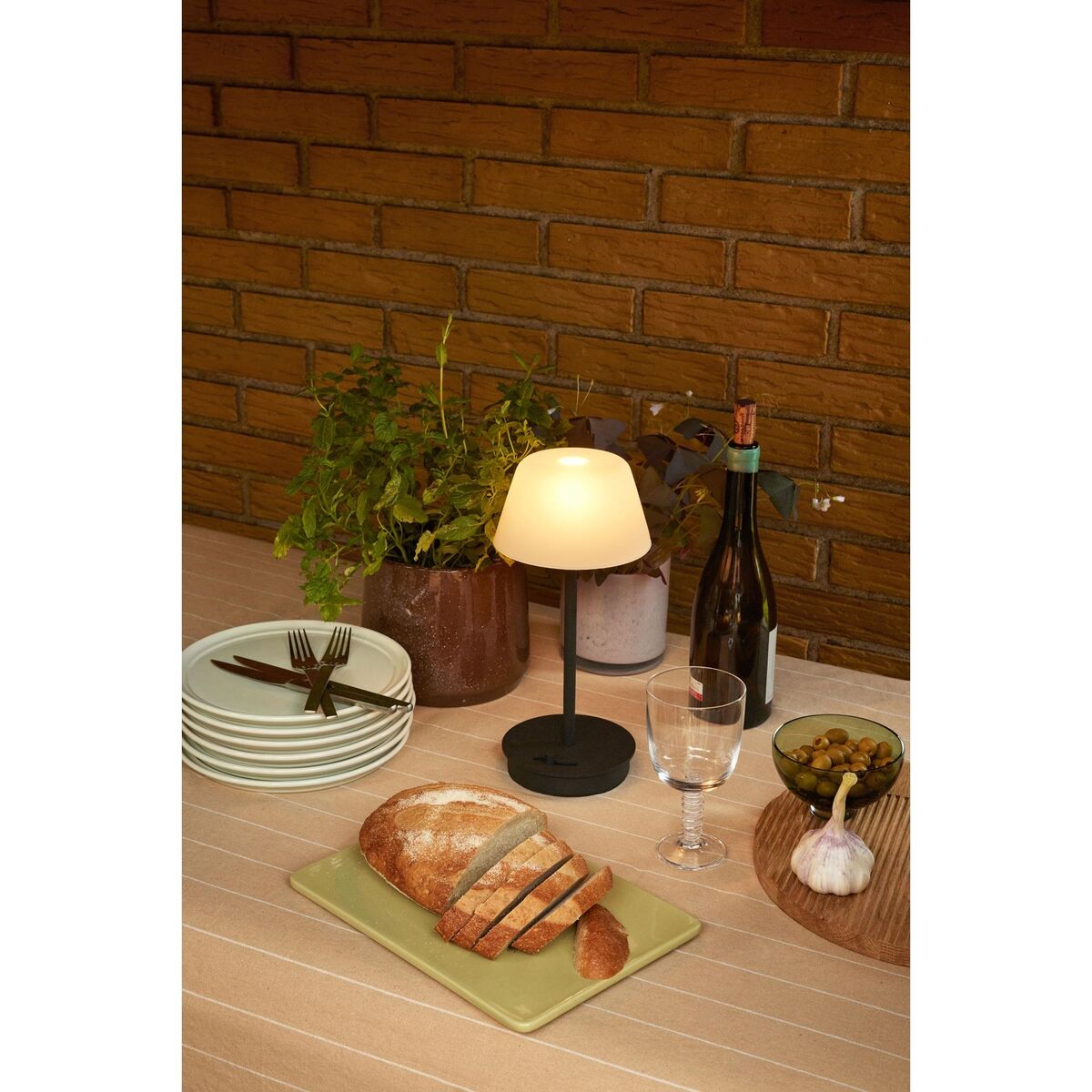 Salon Table Lamp Black