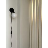 Apiales Wandleuchte Satinschwarz Mit Kabel