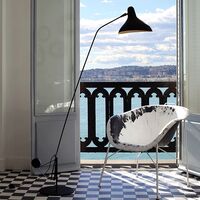 Mantis BS1 B Black Floor Lamp Round Base
