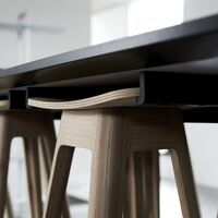 HC1 Bar Stool 67 cm Oak/Veneer
