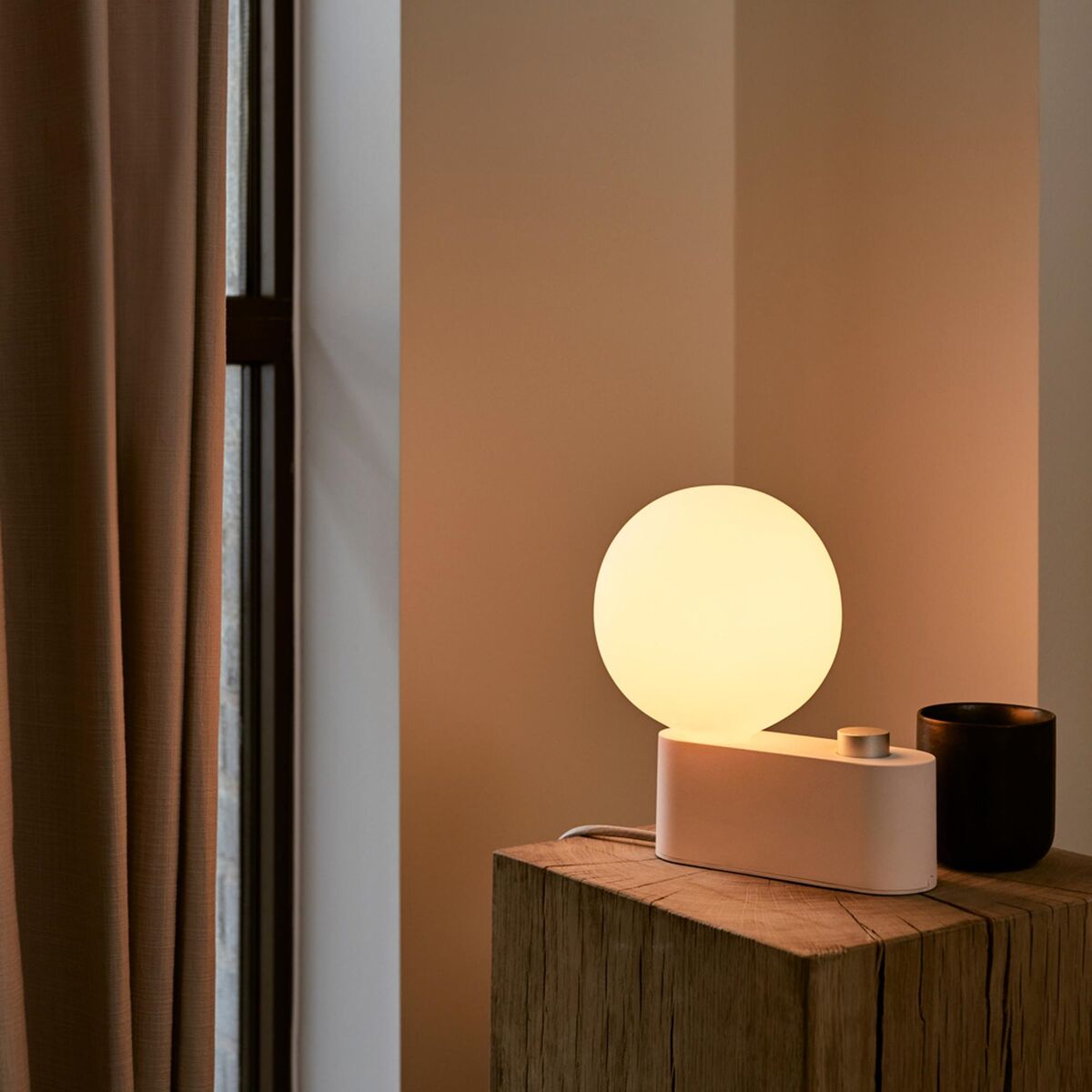 Alumina Tischlampe Rosa mit Kugel IV