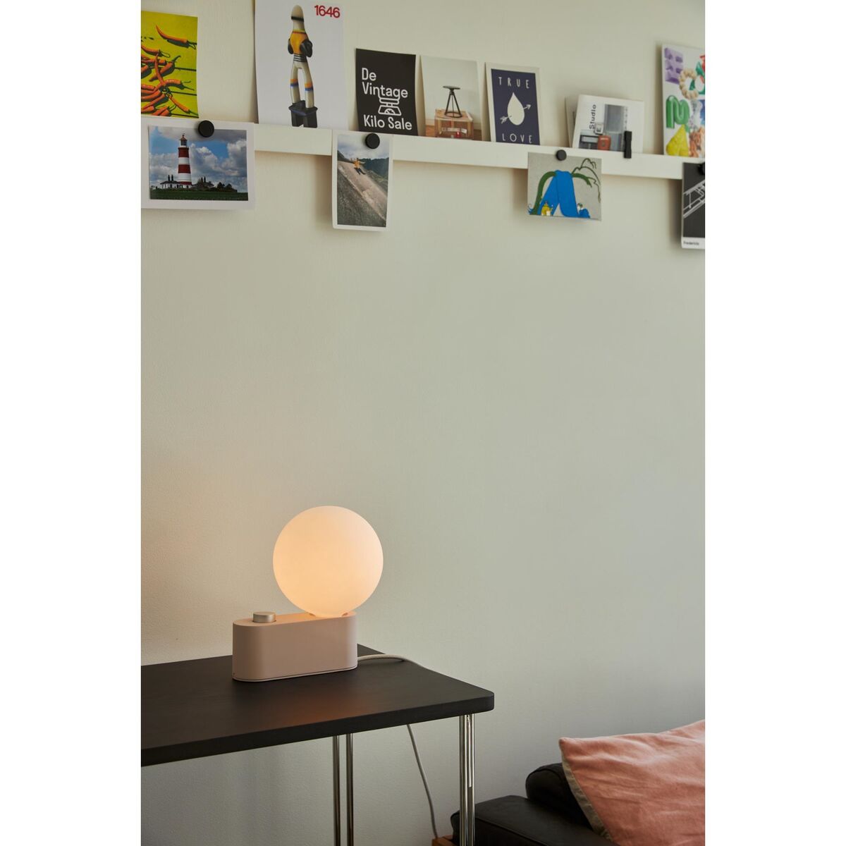 Alumina Tischlampe Rosa mit Kugel IV