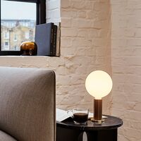 Knuckle Table Lamp Walnut M. Sphere IV Bulb