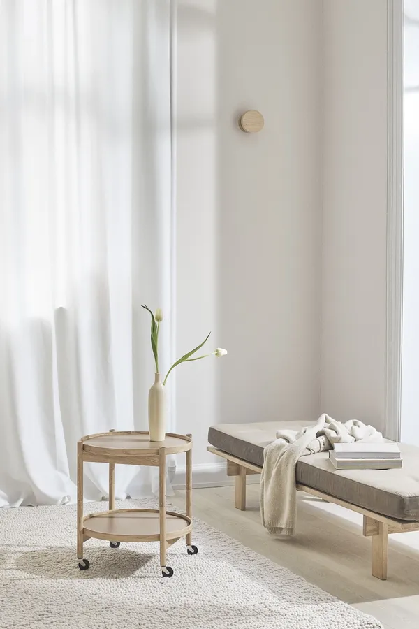 Bølling Tabletttisch Ø50 Eiche mit Furnierplatten