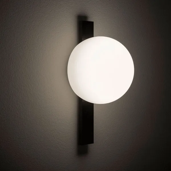 Circ Wandlampe mit vergoldeter Platte