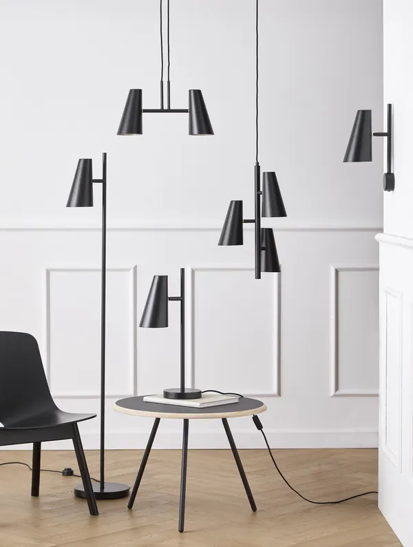 Cono Gulvlampe Sort