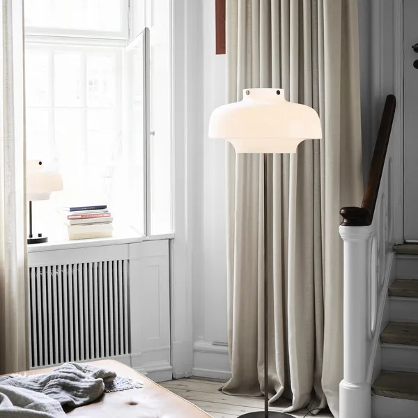 Copenhagen SC14 Stehlampe Opal Glas & Messing