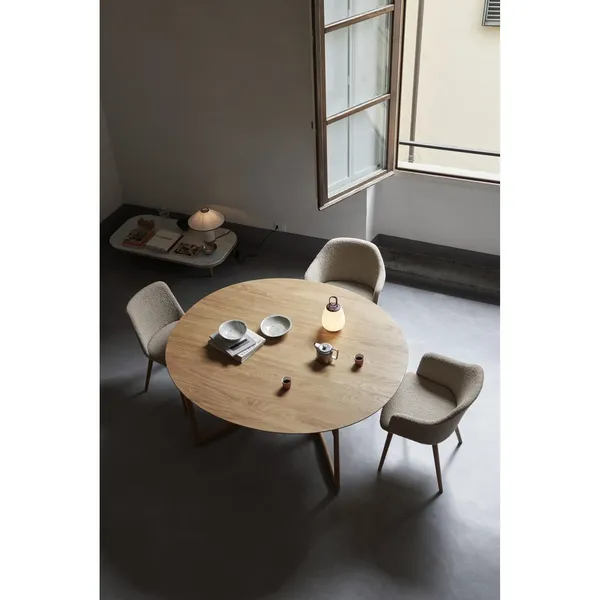 Rely HW77 Dining Chair With Armrest Padded Seat Beige Sand/Clear Lacquered Oak/Karakorum 003