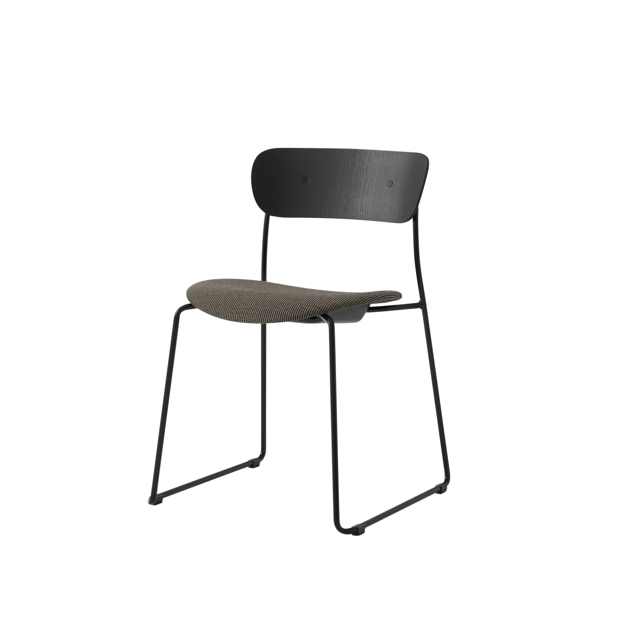 Pavilion AV52 Spisestol med Trukket Sete , Sort/ Fuse