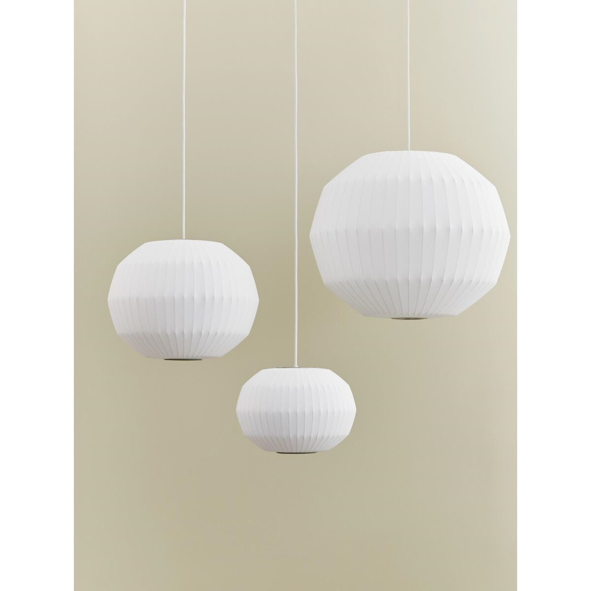 Nelson Angled Sphere Bubble Pendel Mellem Off-White