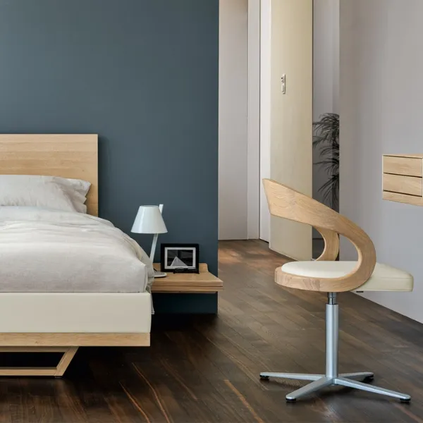 La Petite Black Table Lamp