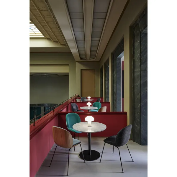 1.0 Spisebord Rundt Ø80 cm M. Sort Base og Sort Marmorplate