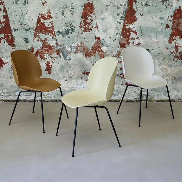 Beetle Dining Chair Wooden Base Oak Semi Matt/ Sweet Pink