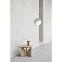 Schlichter Couchtisch, Lackierte Eiche