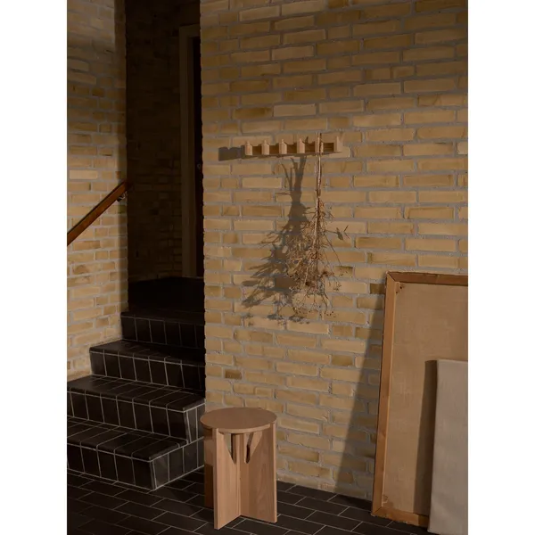Column Coat Rack Long Warm Oak