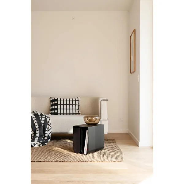 Curved Box Small Schwarz