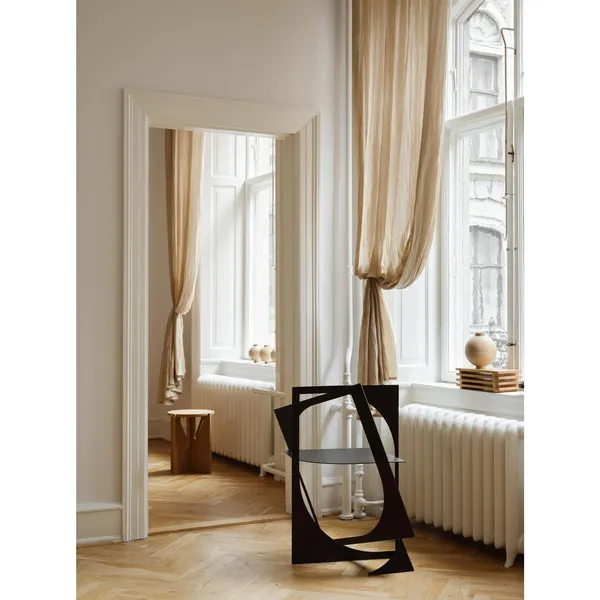 Schlichter Hocker, Warm Lackierte Eiche