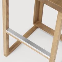 Outline Barhocker, Lackierte Eiche/ Gebürstet Aluminium
