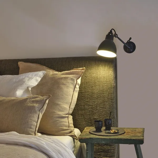 N104 Vegglampe Sort/ Sort