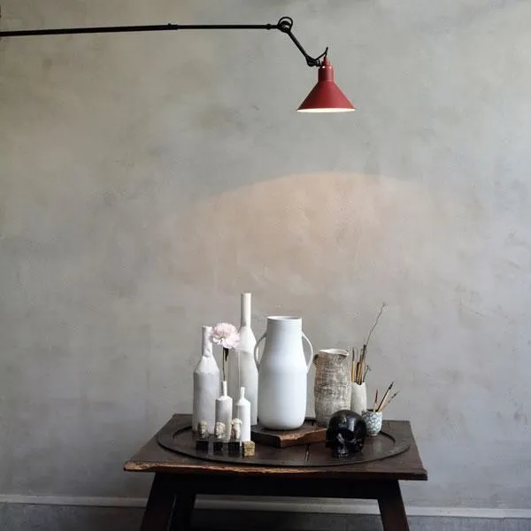 N213 Vegglampe Matt Sort & Matt Rød