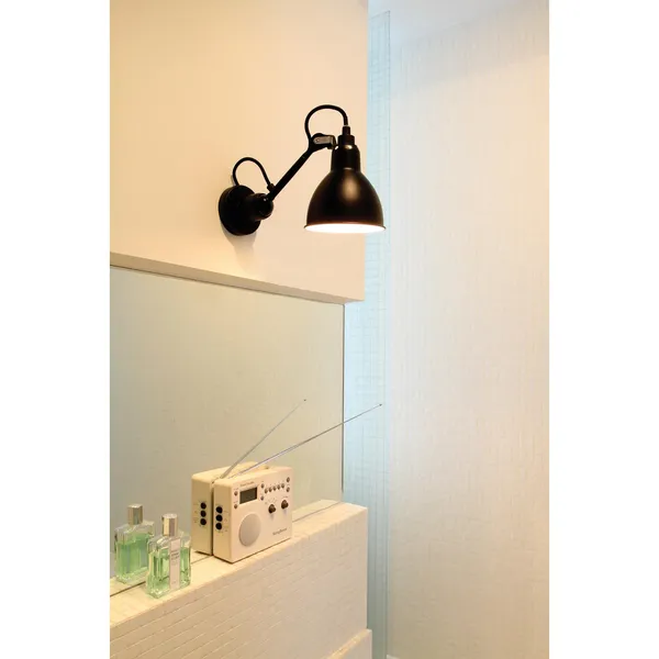 N304 Wall Lamp Matt Black Hardwired