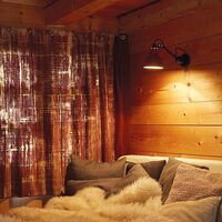 N304 Væglampe Mat Sort & Kobber Med Ledning