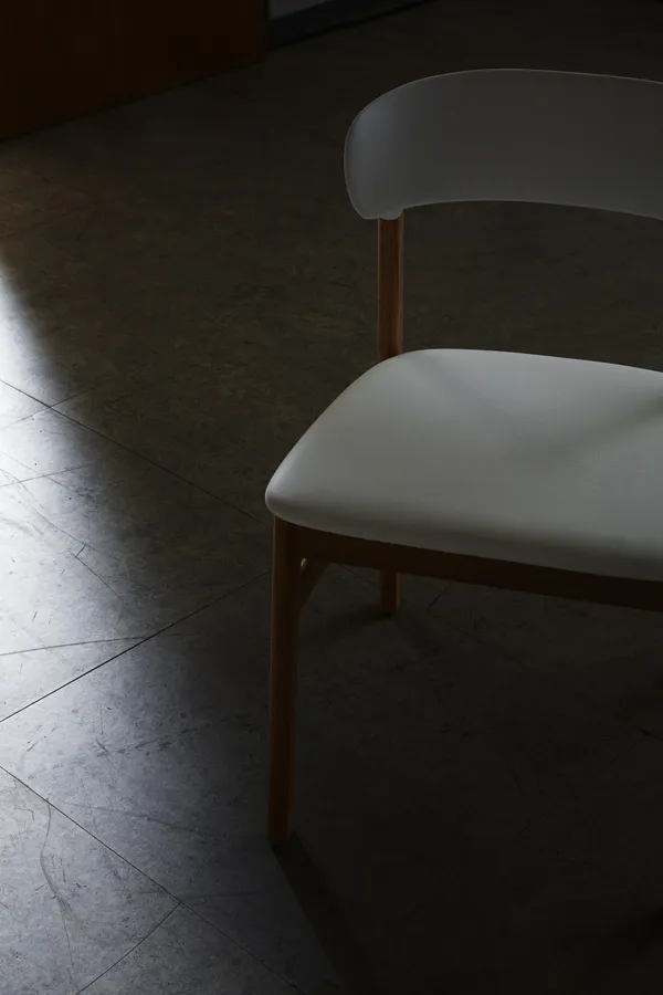 Herit Dining Chair Smoked Oak/Sand