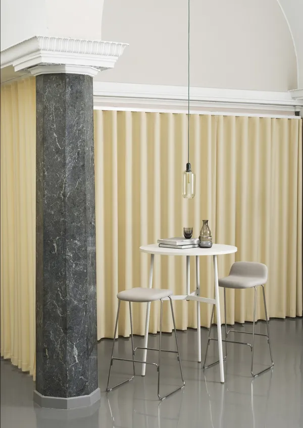 Union Table Vit Ø80 x H105,5 cm
