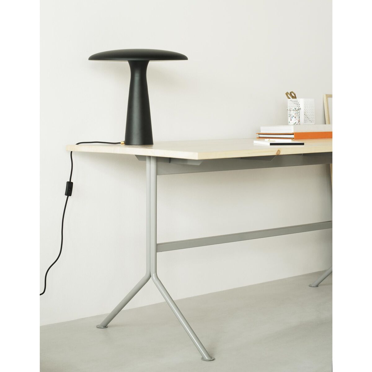 Kip Skrivebord Sort/Mørk Brun