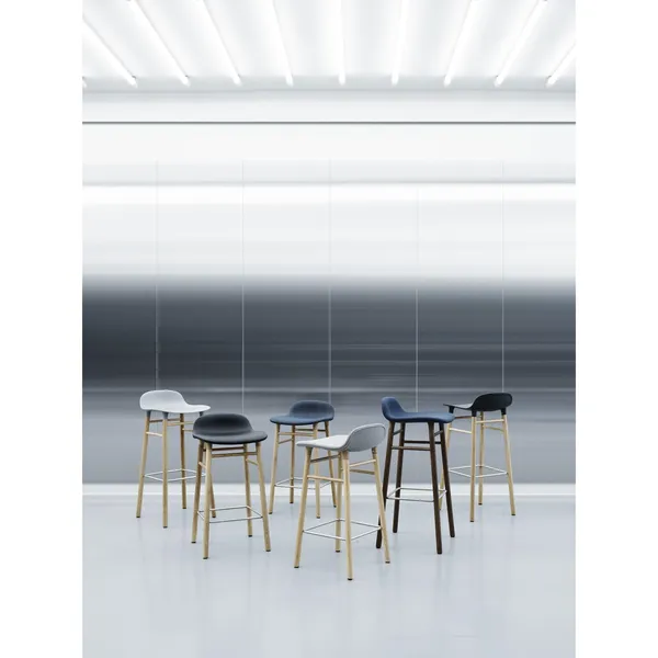 Form Bar Stool 65 cm Upholstered Group 2 Light Gray/ Steel
