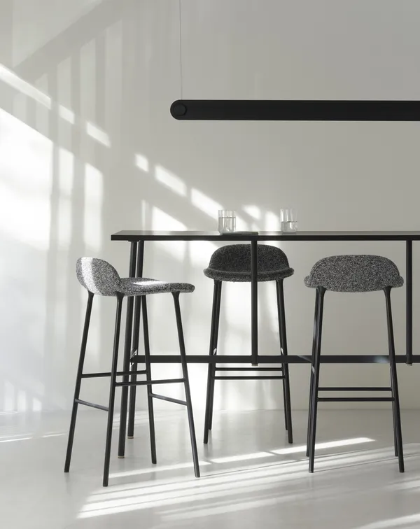 Form Bar Stool 65 cm Upholstered Group 2 Light Gray/ Steel