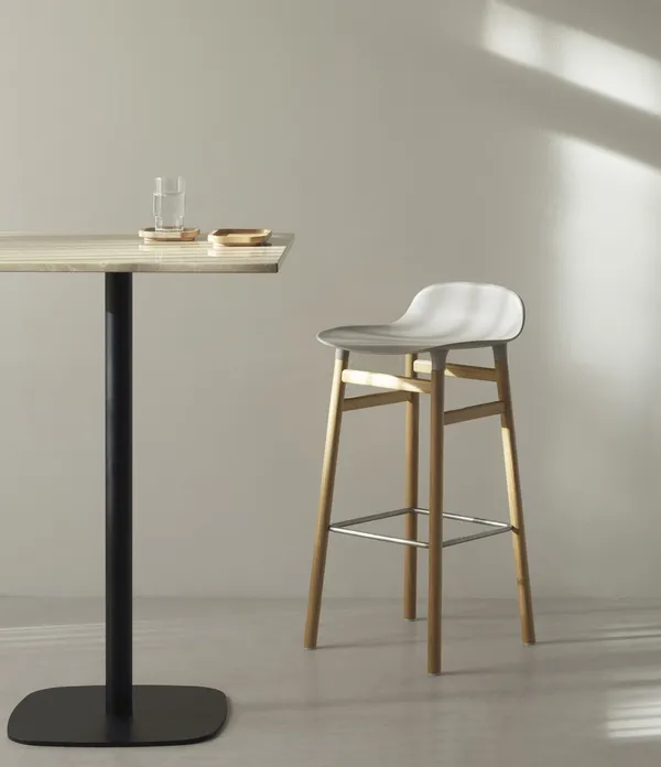 Form Bar Stool 65 cm Upholstered Group 2 Light Gray/ Steel