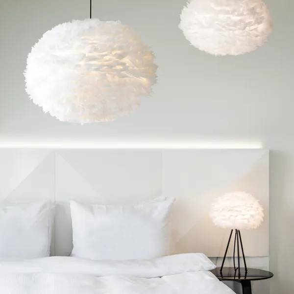 Eos Tripod Table Lamp Mini White with Legs in Black