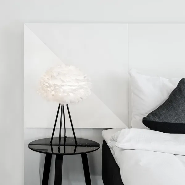 Eos Tripod Table Lamp Mini White with Legs in Black