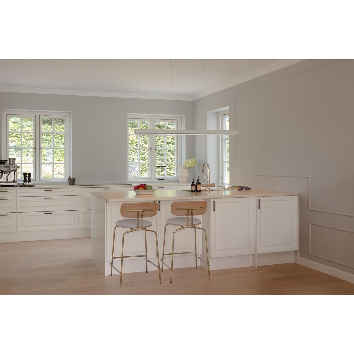 Hazel Branch Pendant 150 White/Steel