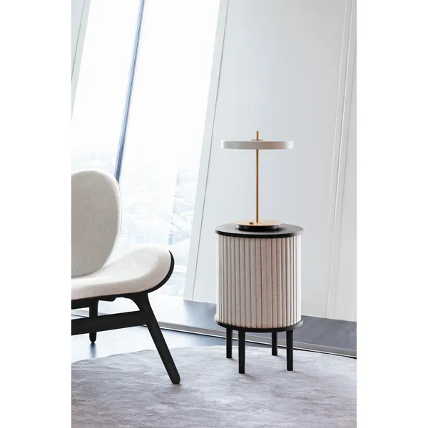 Audacious Sidebord Sort Egetræ/White Sands