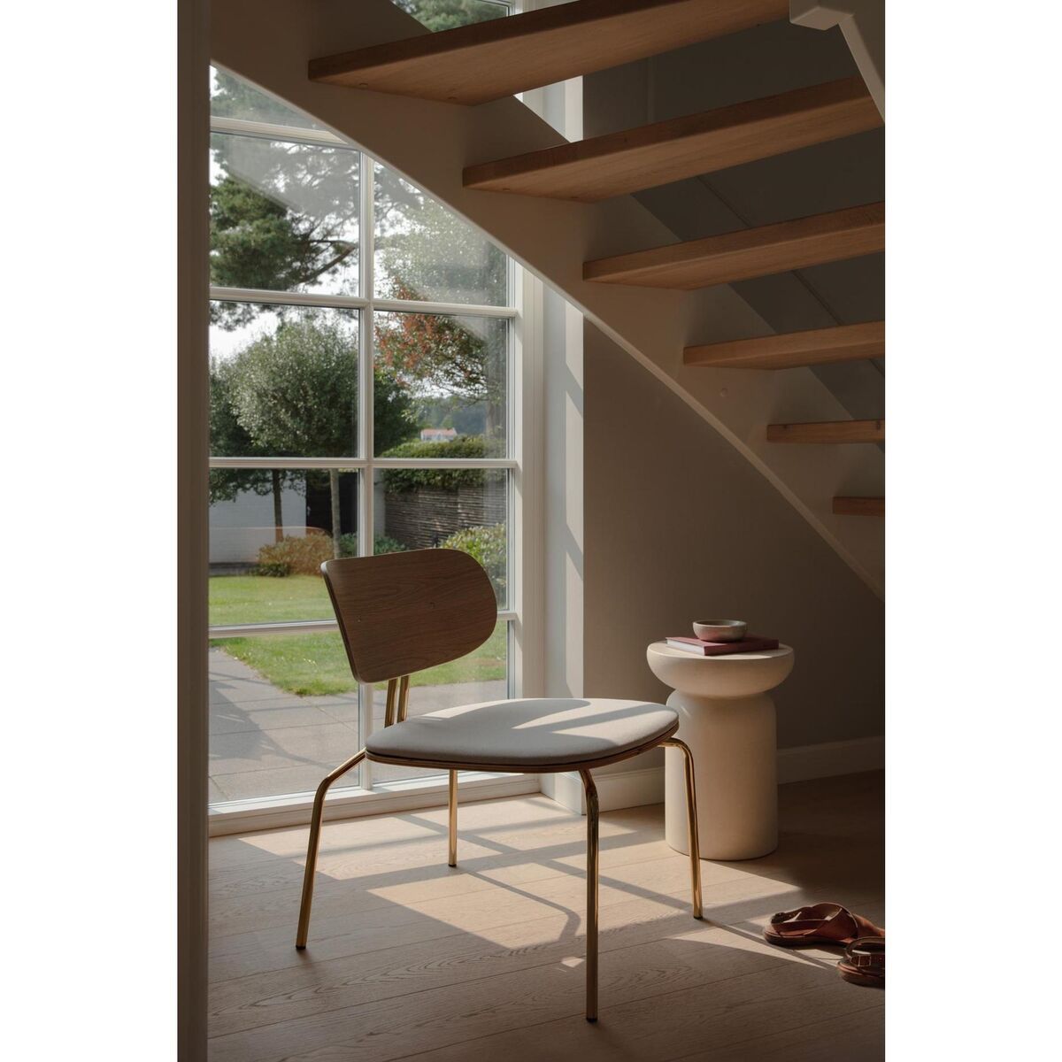 Curious Armchair Sterling/ Black
